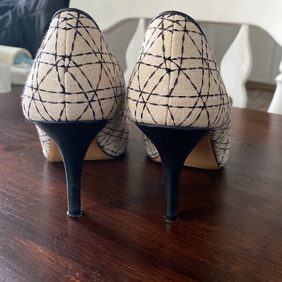 Coach and Four Black and Cream Heels - Picture 3 of 6